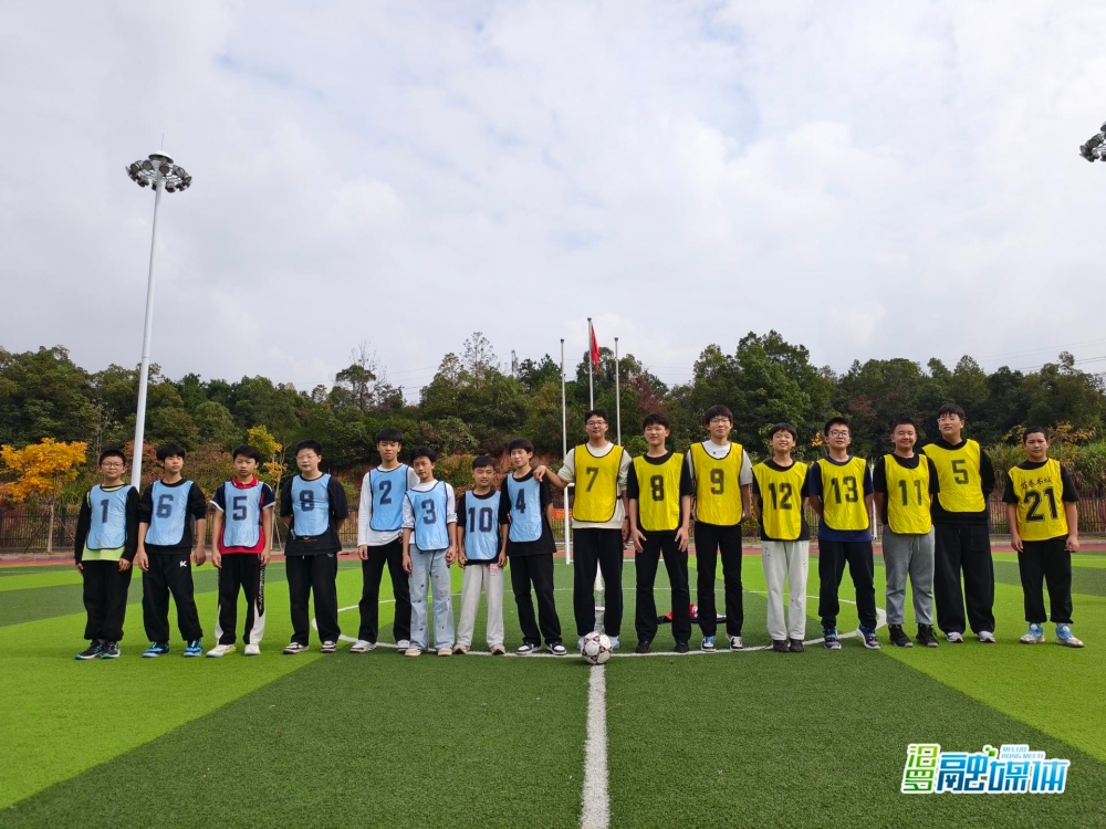 ȫ��������У԰������ɫѧУ�϶�������ʾ������������ʱܽ��ѧУ��ѡ